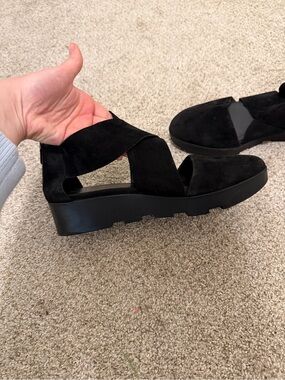 EILEEN FISHER Black Suede Platform Sandals - Women's